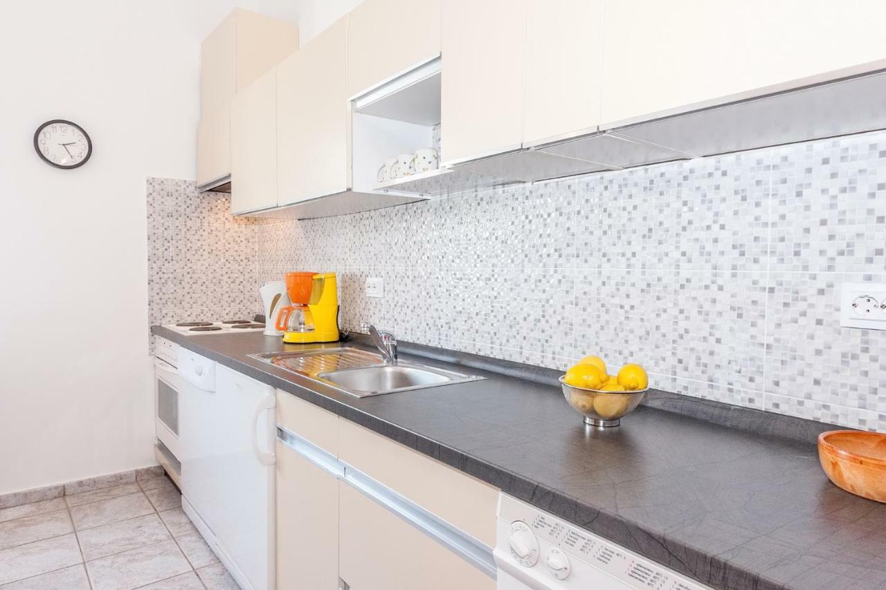 Ferienwohnungen Velijoze Porec Ngoại thất bức ảnh