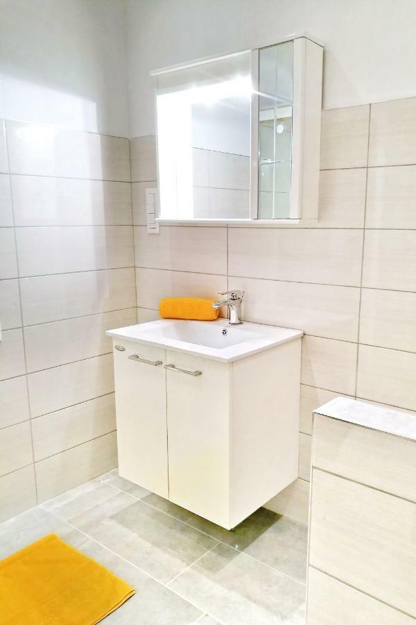 Ferienwohnungen Velijoze Porec Ngoại thất bức ảnh