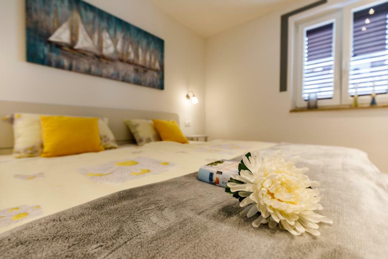 Ferienwohnungen Velijoze Porec Ngoại thất bức ảnh