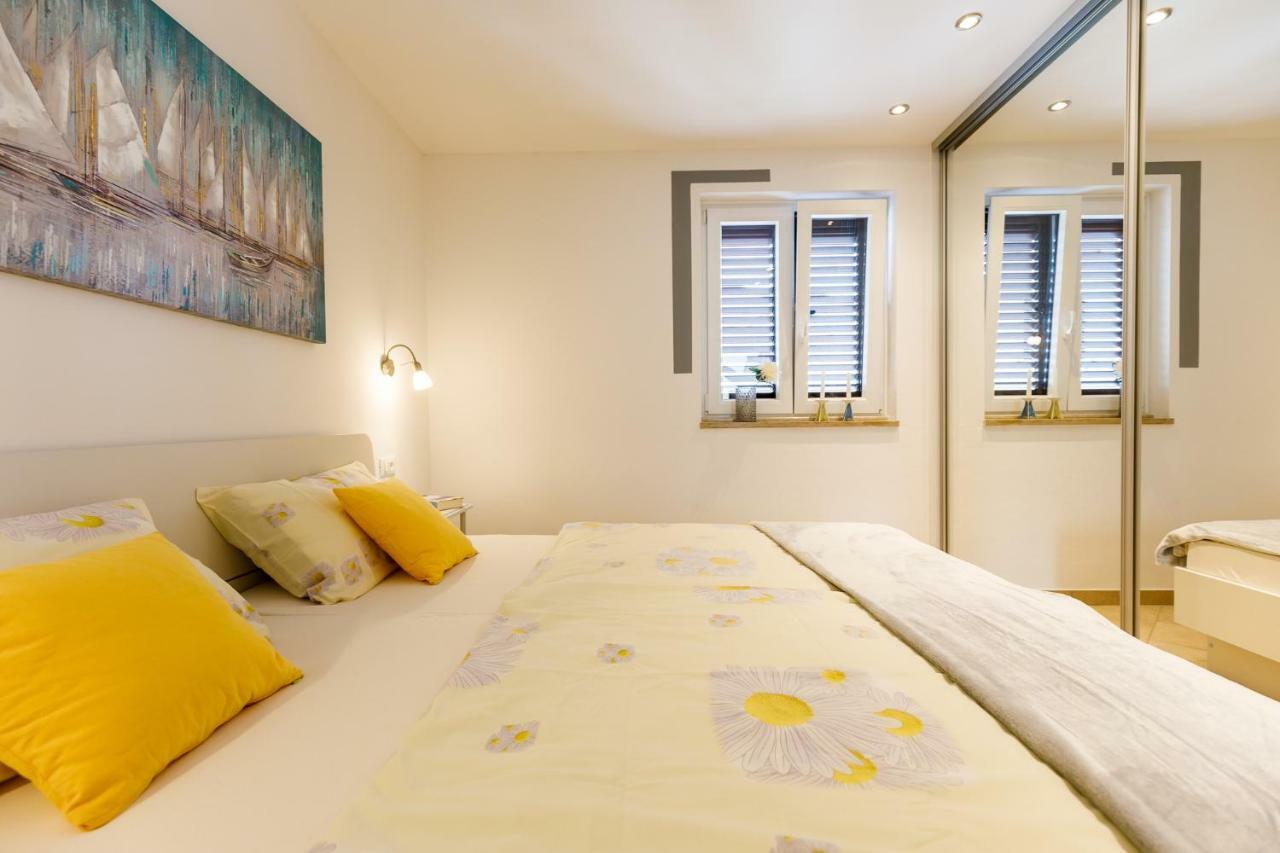 Ferienwohnungen Velijoze Porec Ngoại thất bức ảnh